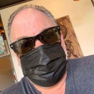 Meet your Posher, Elliot